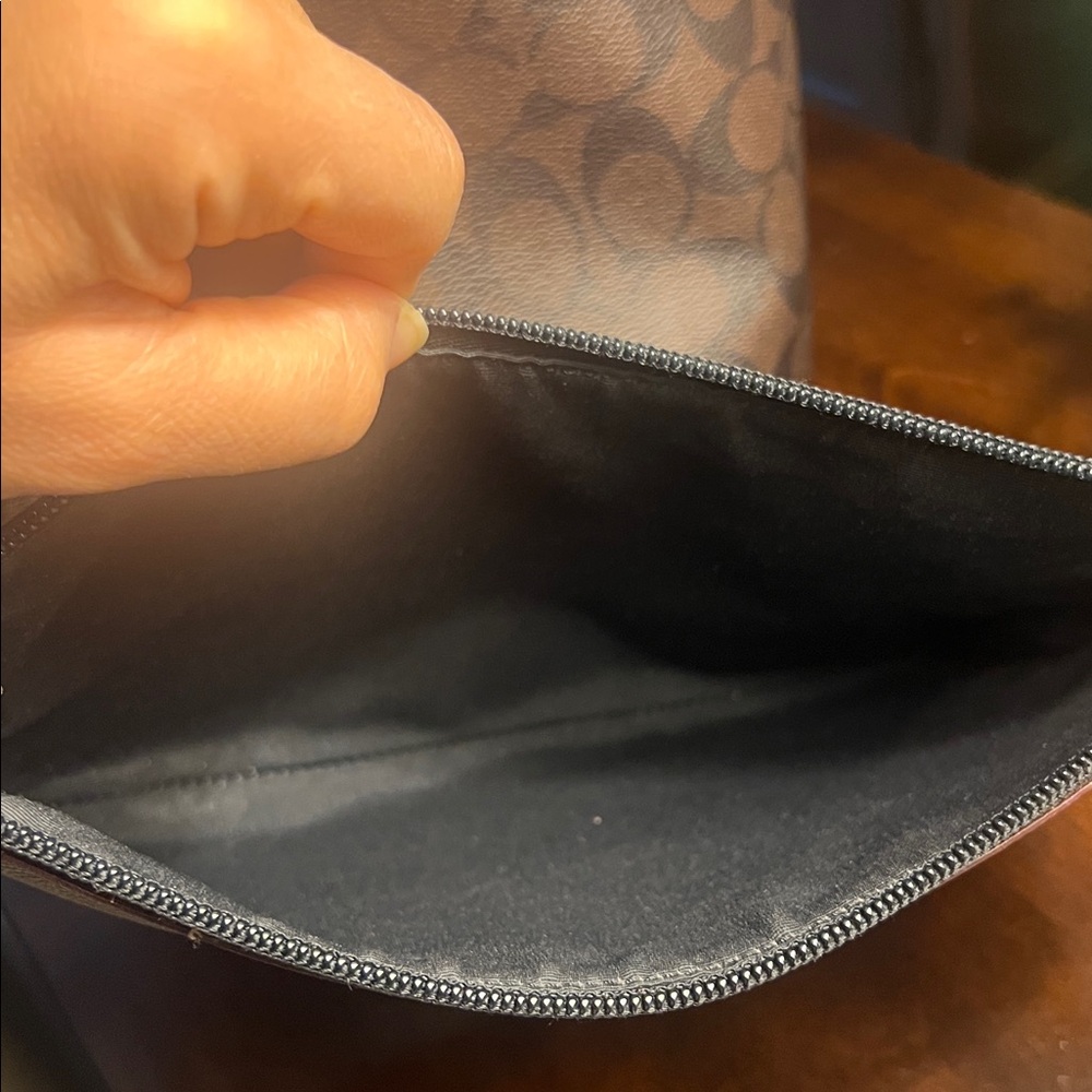 Authentic Coach Brown Signature Canvas Tote with Gold Hardware - Picture 10 of 17